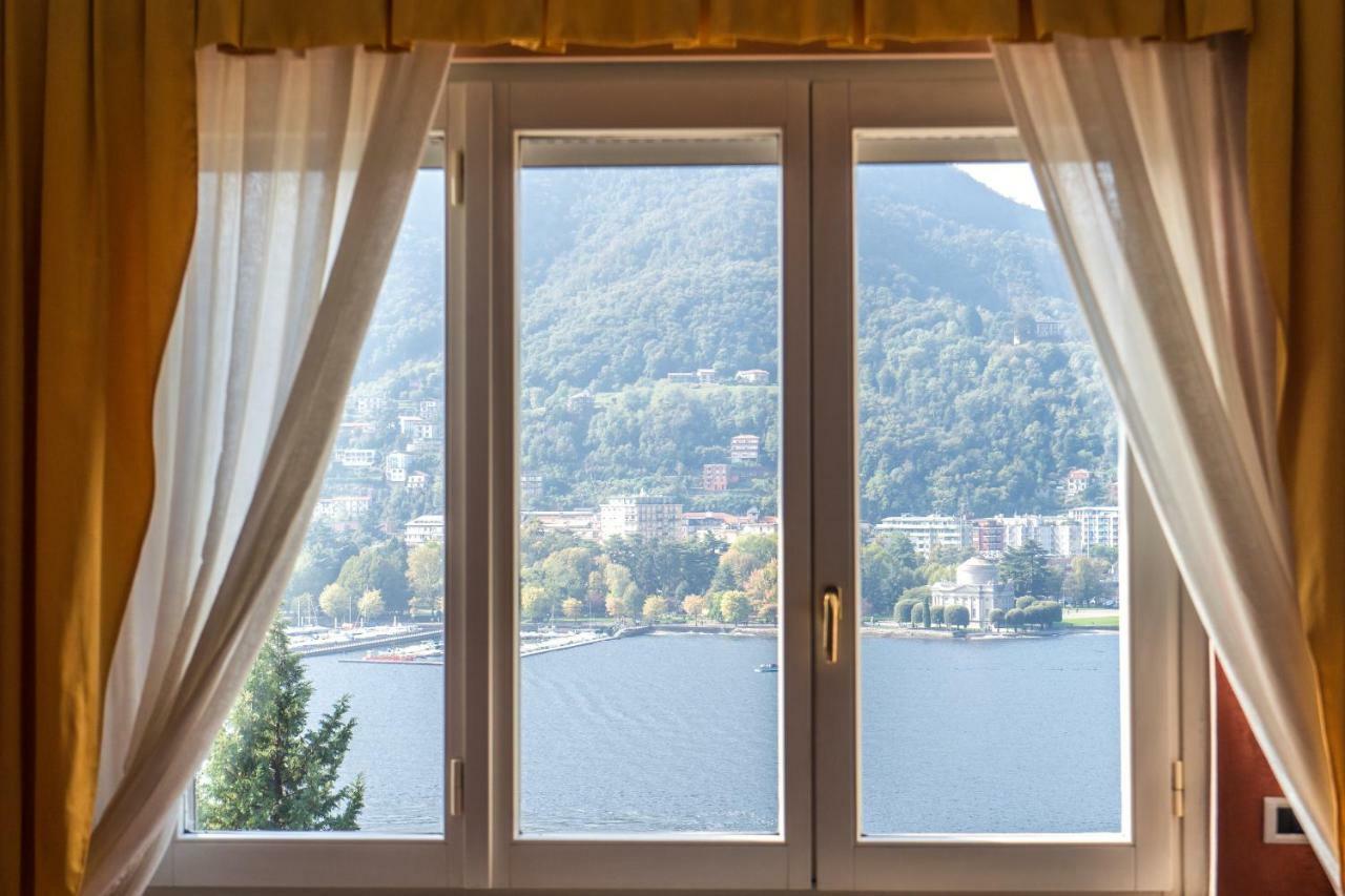 Lo Specchio Sul Lago - The House Of Travelers コモ エクステリア 写真
